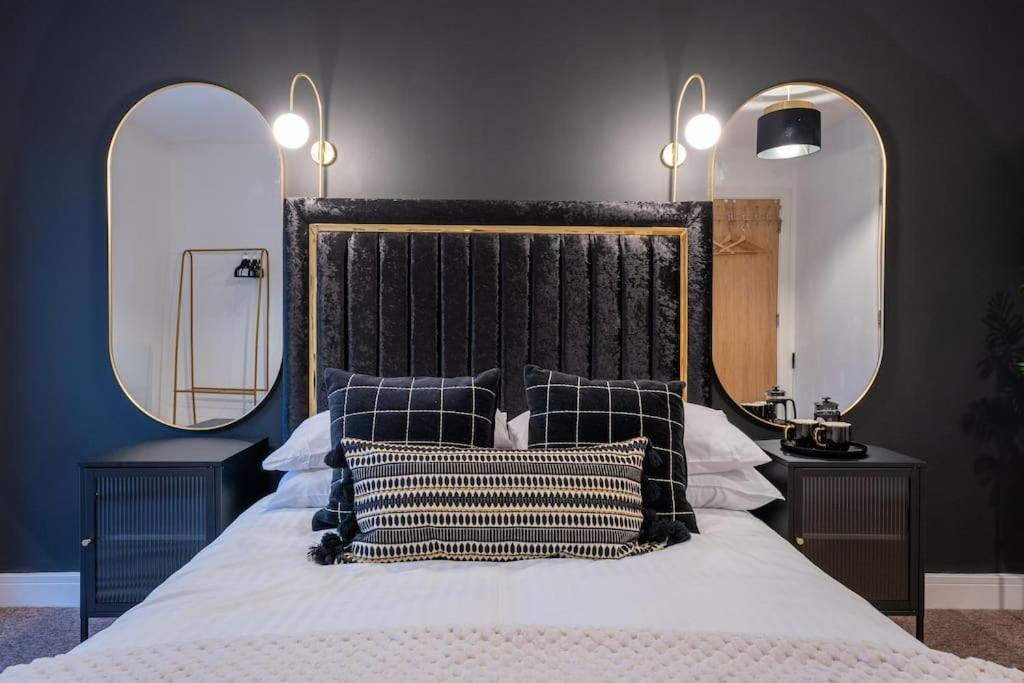 Penthouse Noir - Wyndale Living - Central Bham 2Br Бирмингем Экстерьер фото