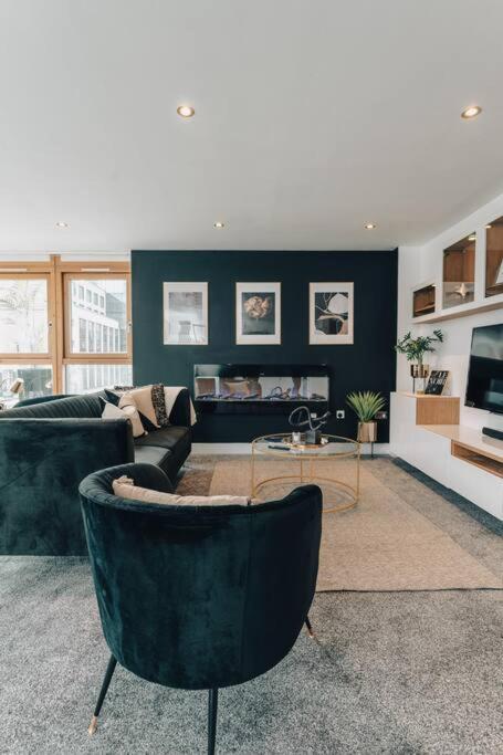 Penthouse Noir - Wyndale Living - Central Bham 2Br Бирмингем Экстерьер фото