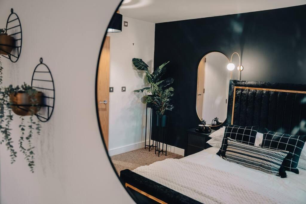 Penthouse Noir - Wyndale Living - Central Bham 2Br Бирмингем Экстерьер фото